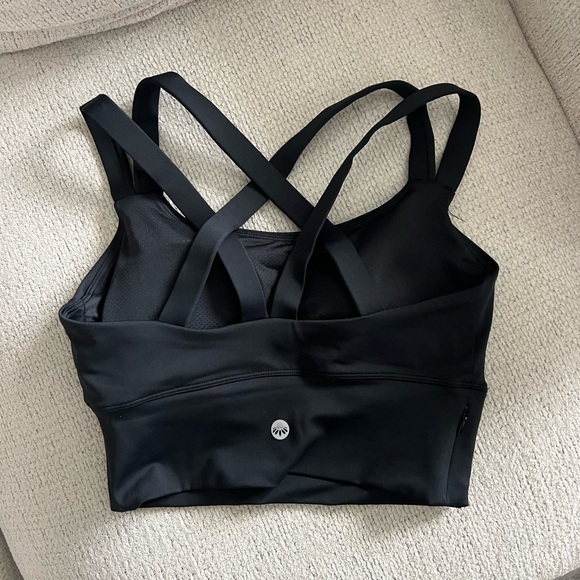 Senita Black Workout Top - Picture 2 of 4